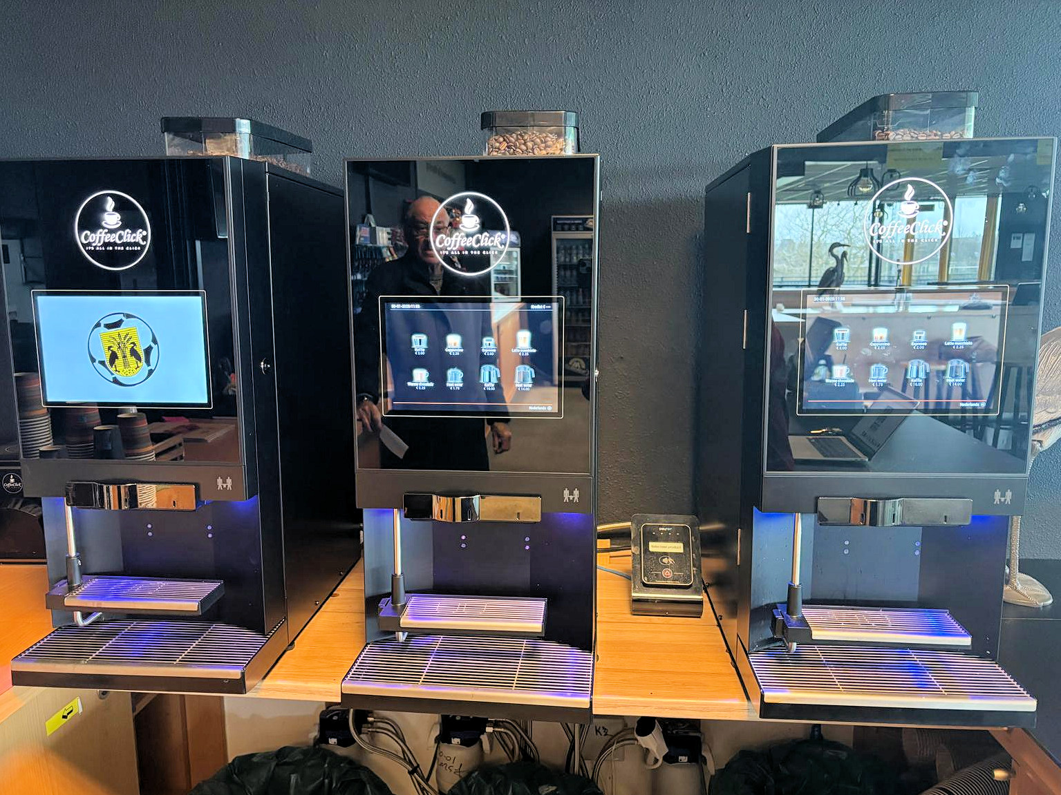 drie koffiemachines